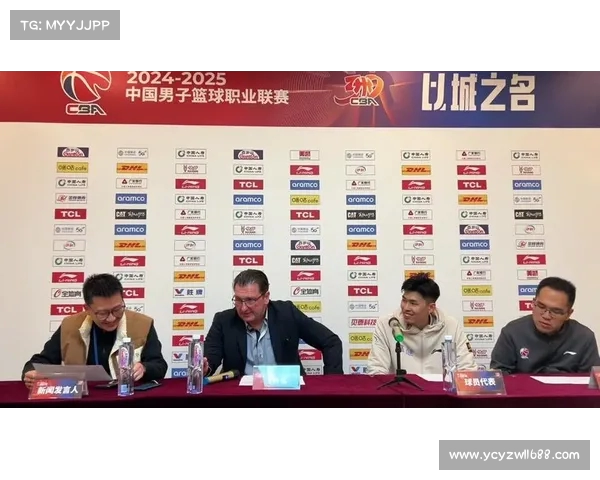 老蒯要来了?19 岁蒯纪闻参与海港赛前合练,首秀倒计时开启 老蒯要来了?19 岁蒯纪闻参与海港赛前合练,首秀倒计时开启